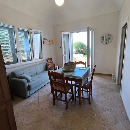 Gaspare Fronte Mare Villa *